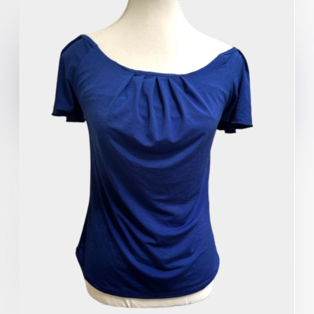 FEMME DE CARRIER Blue Women's Top with Cap Sleeves and Pleated Neckline
